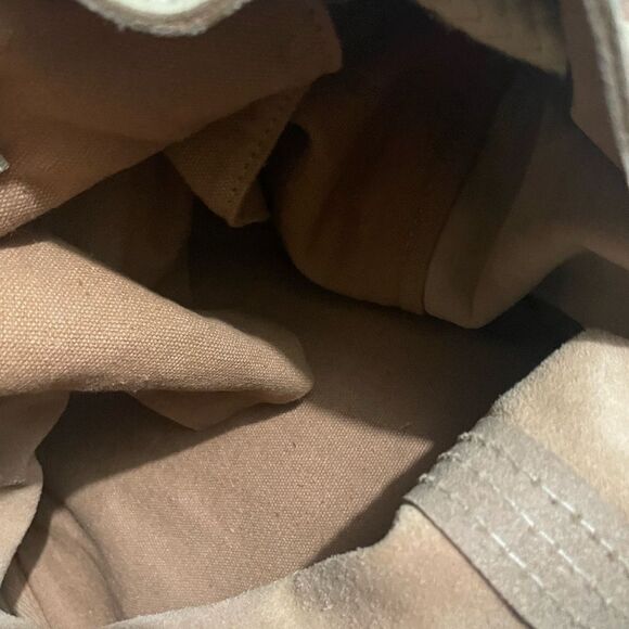 New Free People Varsity suede Backpack
NWOT
MSRP $178
16W x 16 H x 9 D main image 8